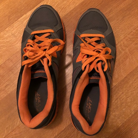 Men’s Skechers (barely worn) - Picture 3 of 5